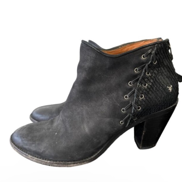 Trask, Suede, Made in Mexico, Women’s Heeled booties, size 8.5 lace up detail - Picture 2 of 7